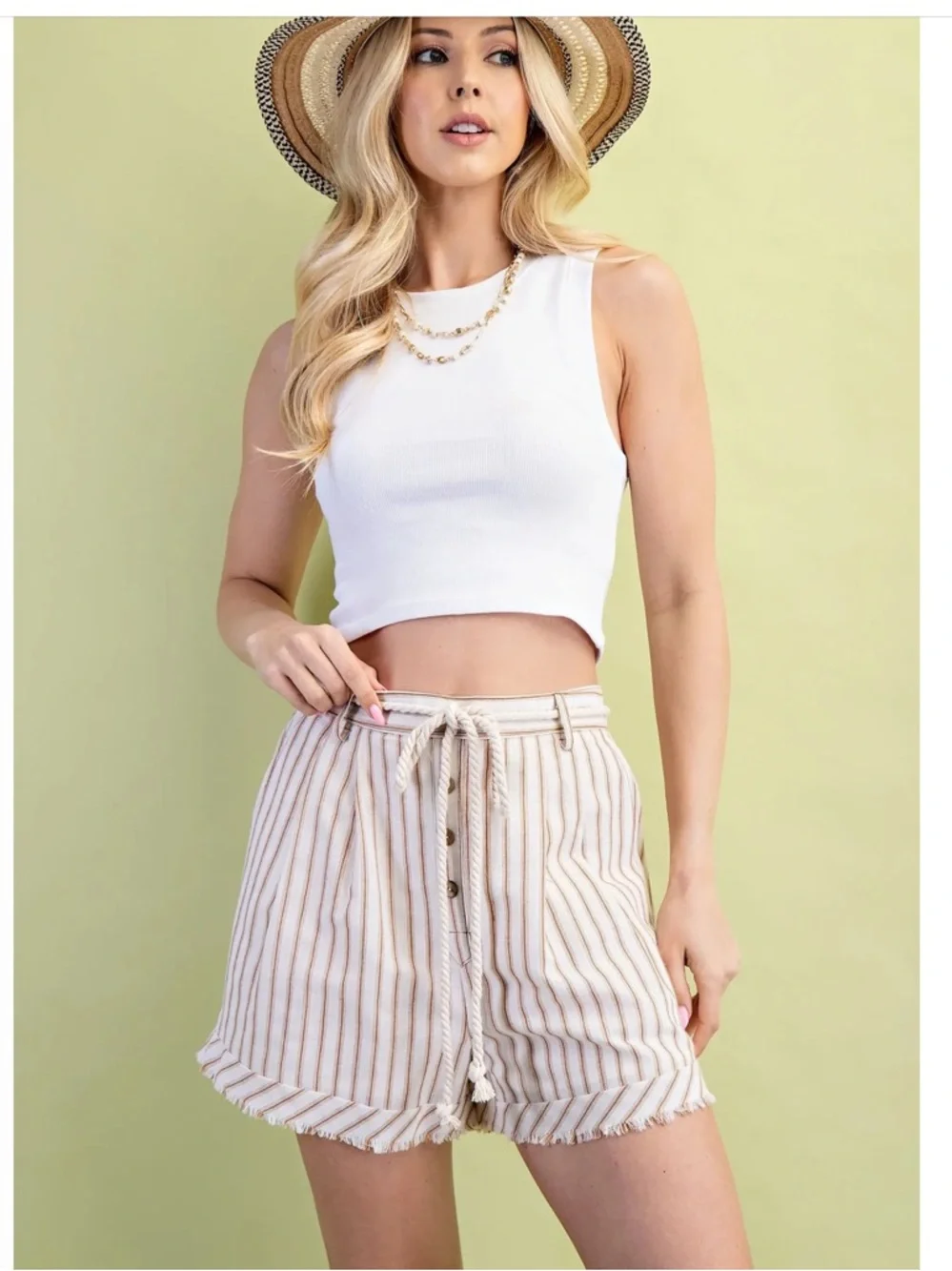 TE1166 A GiGio Striped Shorts with a Rope Belt Almond Various Sizes